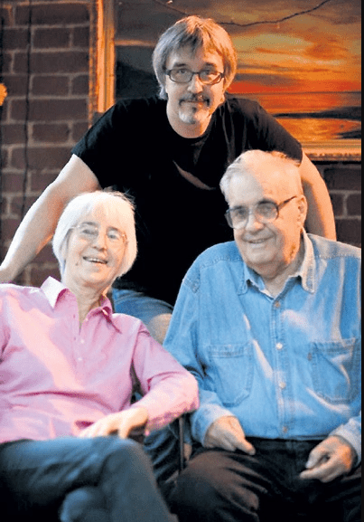 Рязанов разом із дружиною Еммою та пасинком Олегом