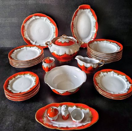 сервиз красный бутон