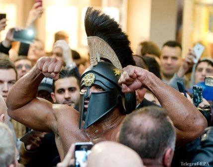 Бриггс взвешивается с Кличко