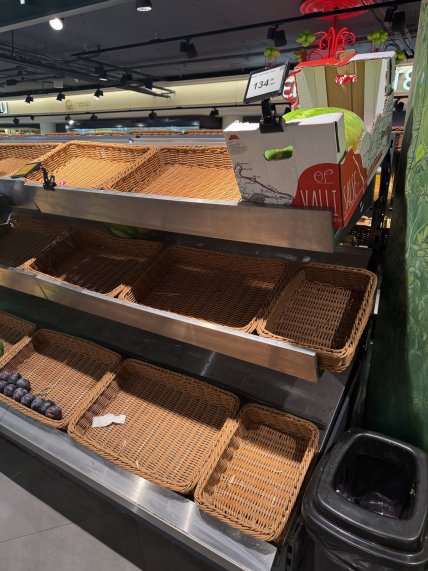 В Сільпо дефіцит продуктів через удар по складах