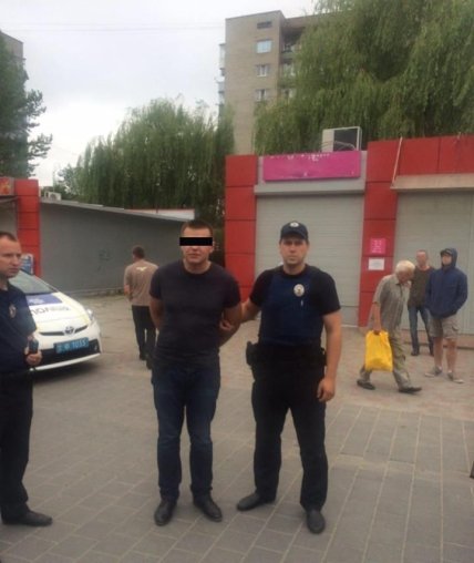 Во Львове "Ауди" врезалось в автомобиль патрульной полиции