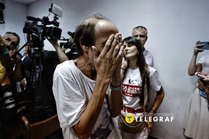 Батько Максима Матерухіна розплакався в залі суду