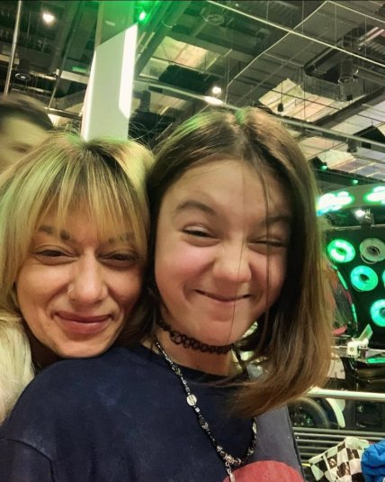 Майя, и, вероятно, ее мама