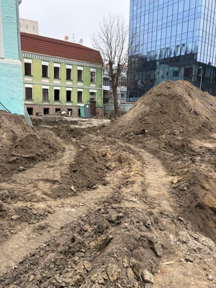 На Подоле остановили строительство