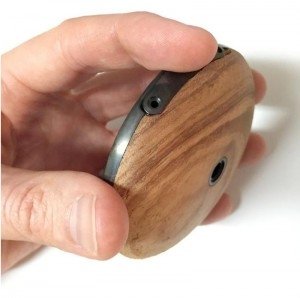 "Смартфон будущего" из дерева заявляет на конкуренцию с iPhone