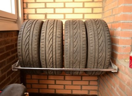 Гуму без дисків необхідно зберігати у вертикальному положенні