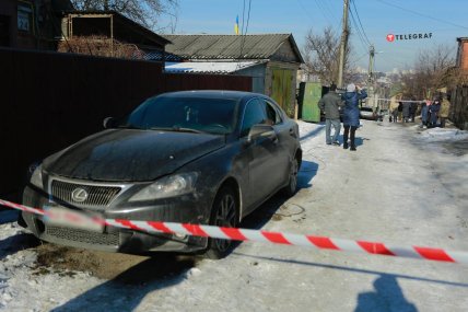 У Києві уламки ракети пошкодили будинки та авто