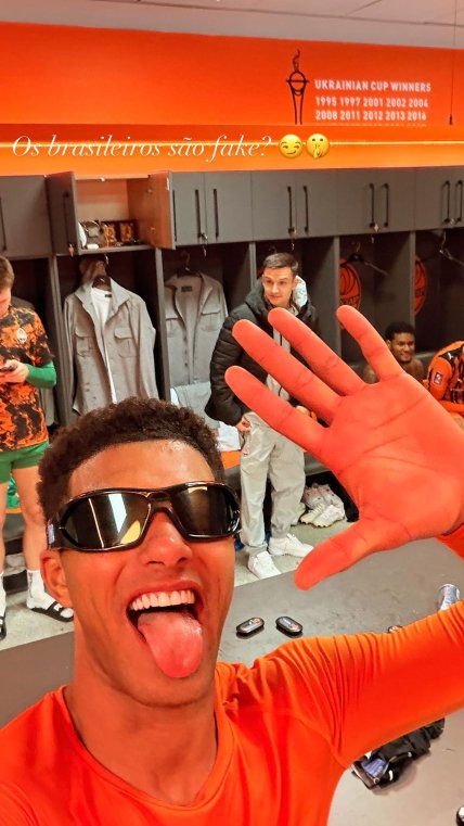 Вінісісус Тобіас та інші бразильці Шахтаря передали привіт Денису Попову