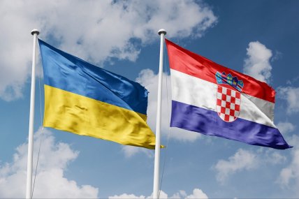 флаги Украины и Хорватии