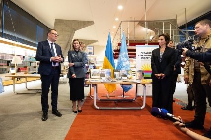 Олена Зеленська завітала на захід Українська книжкова полиця