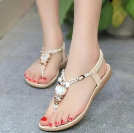 Босоножки с декором