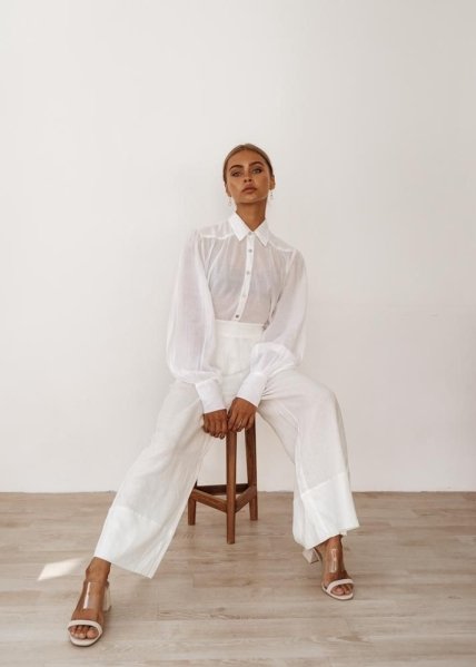 Лук повністю білого кольору