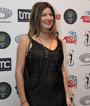 Беременная Жанна Бадоева появилась на публике (Фото) - изображение №2