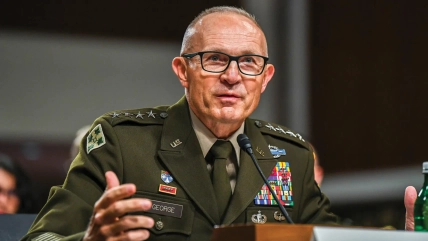 Закликав Трампа піти у відставку? Що відомо про чиновника зі США, який таємно прибув до України