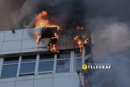 Пожежа у медцентрі Добробут у Києві на Олімпійській