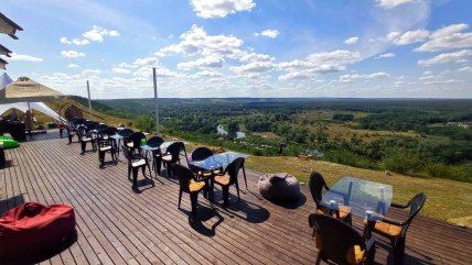 Вид с террасы летом 7 ветров Изюм