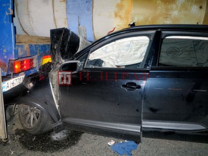 Авария Киев 10.06.2021, Ауди залетел под фуру