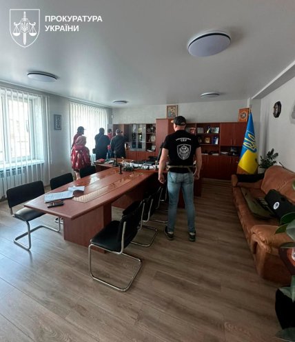 Обыски в полиции сразу в трех областях
