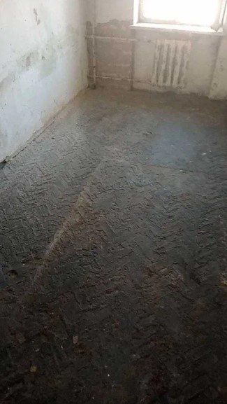 В Киеве за 1 миллион гривен продают убитую хрущевку, фото