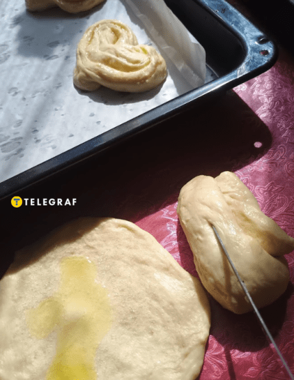 Как приготовить булочки сердечки с сахаром, рецепт