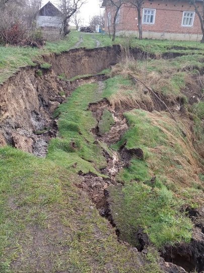 Львовская область - карстовая воронка