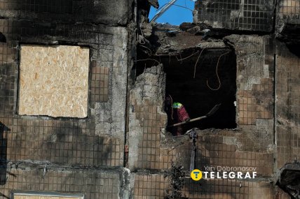 Росіяни вдарили по будинку в Харкові шахедом