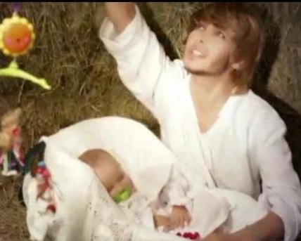 Сергей Зверев снял в клипе годовалую дочь (фото) - изображение №2