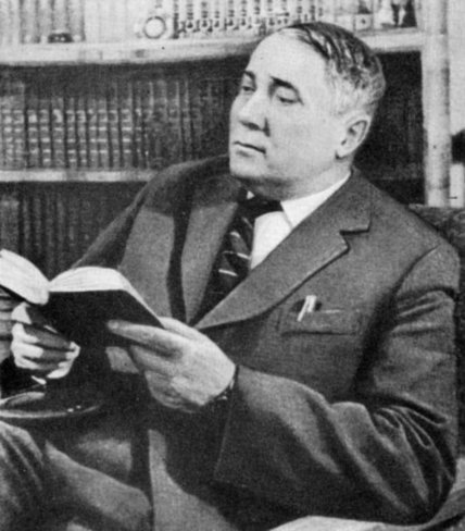 Владимир Сосюра – странский писатель, поэт-лирик, автор более 40 сборников стихов