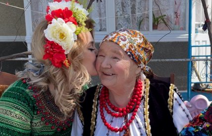 Алина Гросу показала 86-летнюю бабушку