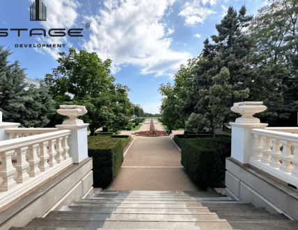 Парк в имении в Одессе, выставивли на продажу