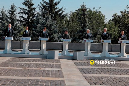 Церемония поднятия флага в Киеве 23.08.2026