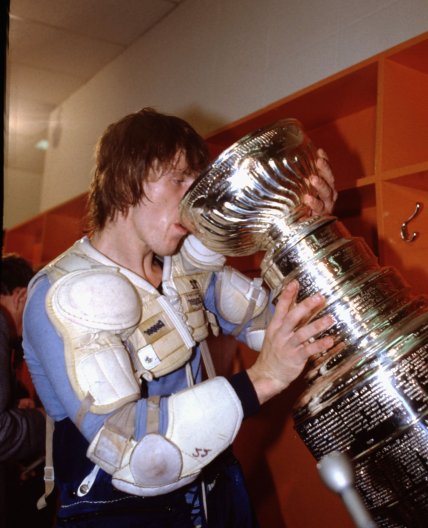 Майк Босси с Кубком Стэнли