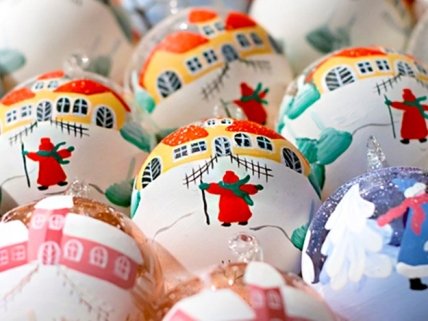 Куда пойти с ребенком на выходных 28 и 29 ноября: фабрика елочных игрушек