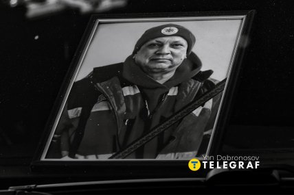 Прощання з медиком Сергієм Смоляком, що загинув від удару РФ по Києву