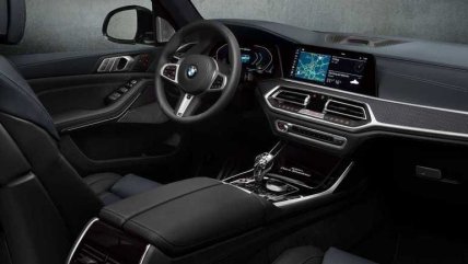 BMW X7 Dark Shadow Edition