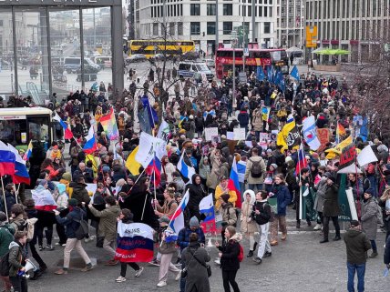 "Росія проти Путіна". У Німеччині почався масштабний протест росіян (фото, відео)