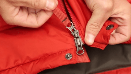 Почему на куртках делают два замка
