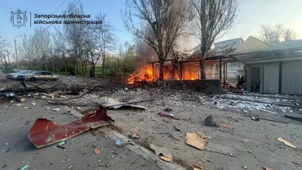 Зупинка у Запоріжжі після російського удару 15 квітня