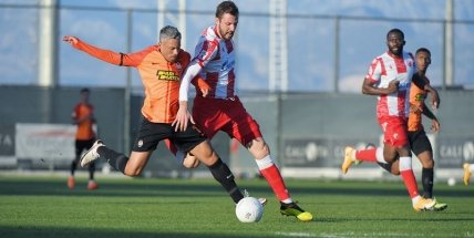 Шахтер лишь благодаря вратарям отстоял ничью с Црвеной Звездой