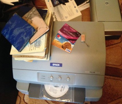 Нацполиция задержала поддельников украинских паспортов для "Л/ДНР"