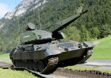 Зенитная установка Skyranger 35 на шасси Leopard 1