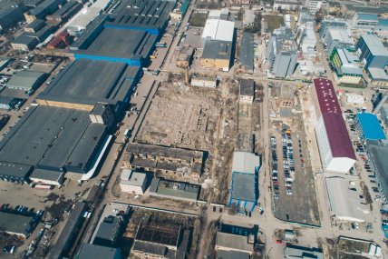 територія заводу радикал