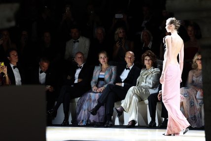 Софі Лорен, показ Армані у Венеції 2023