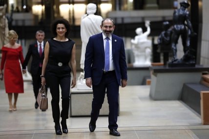 Анна Акопян