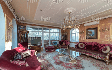 Фото особняка Віктора Пшонки