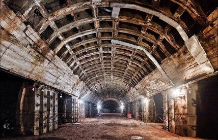 Станция метро  Львівська брама в Киеве