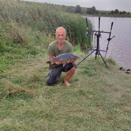 Риболовля ставок біля села Прибилів на Прикарпатті