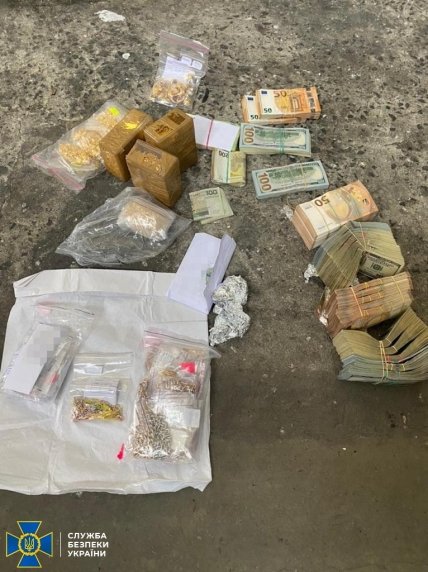 СБУ_дипломаты_контрабанда