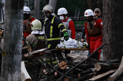 Наслідки удару у Святошинському районі 24 квітня 2025 року