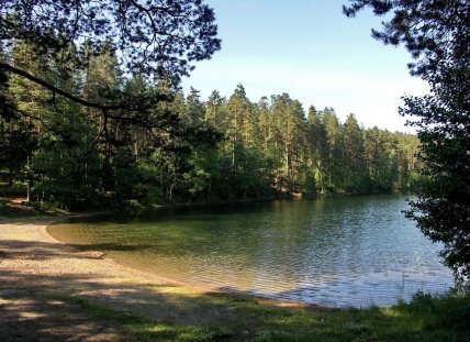 Точную глубину водоема до сих пор не установили